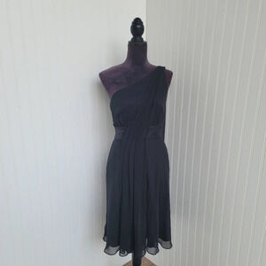 White House Black Market WHBM Women's One Shoulder Dress Shawl V-Neck Lined Sz 8